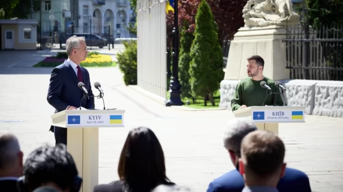 Столтенберг запросив Зеленського на саміт НАТО, але висловив сумніви щодо запрошення до вступу