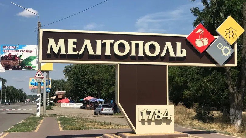 Оккупант и два украинца пытали и насиловали жительницу Мелитополя – им сообщили подозрения