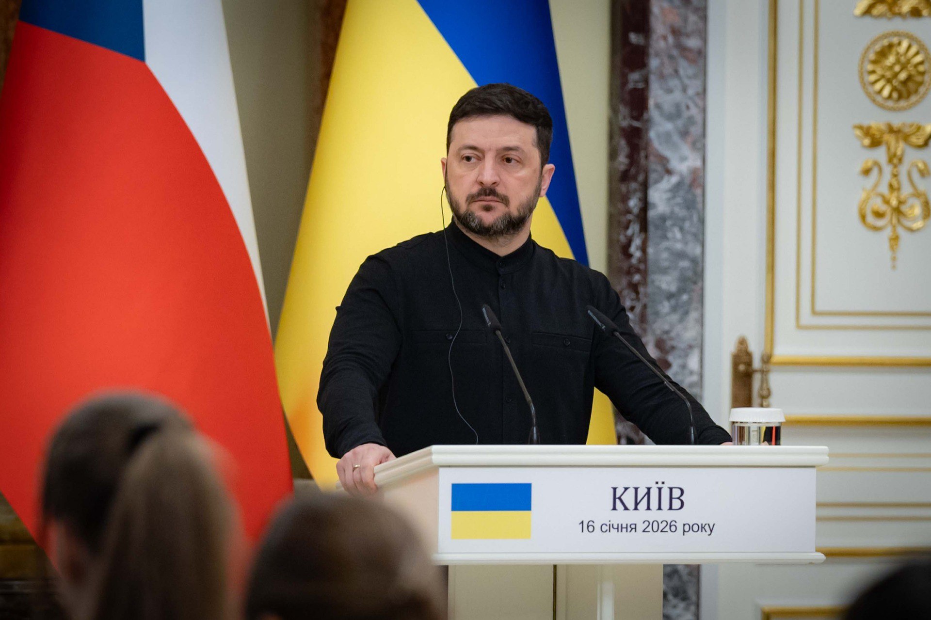 Зеленский: До сих пор Украина не имела ракет к нескольким ПВО – пакеты приходится выбивать