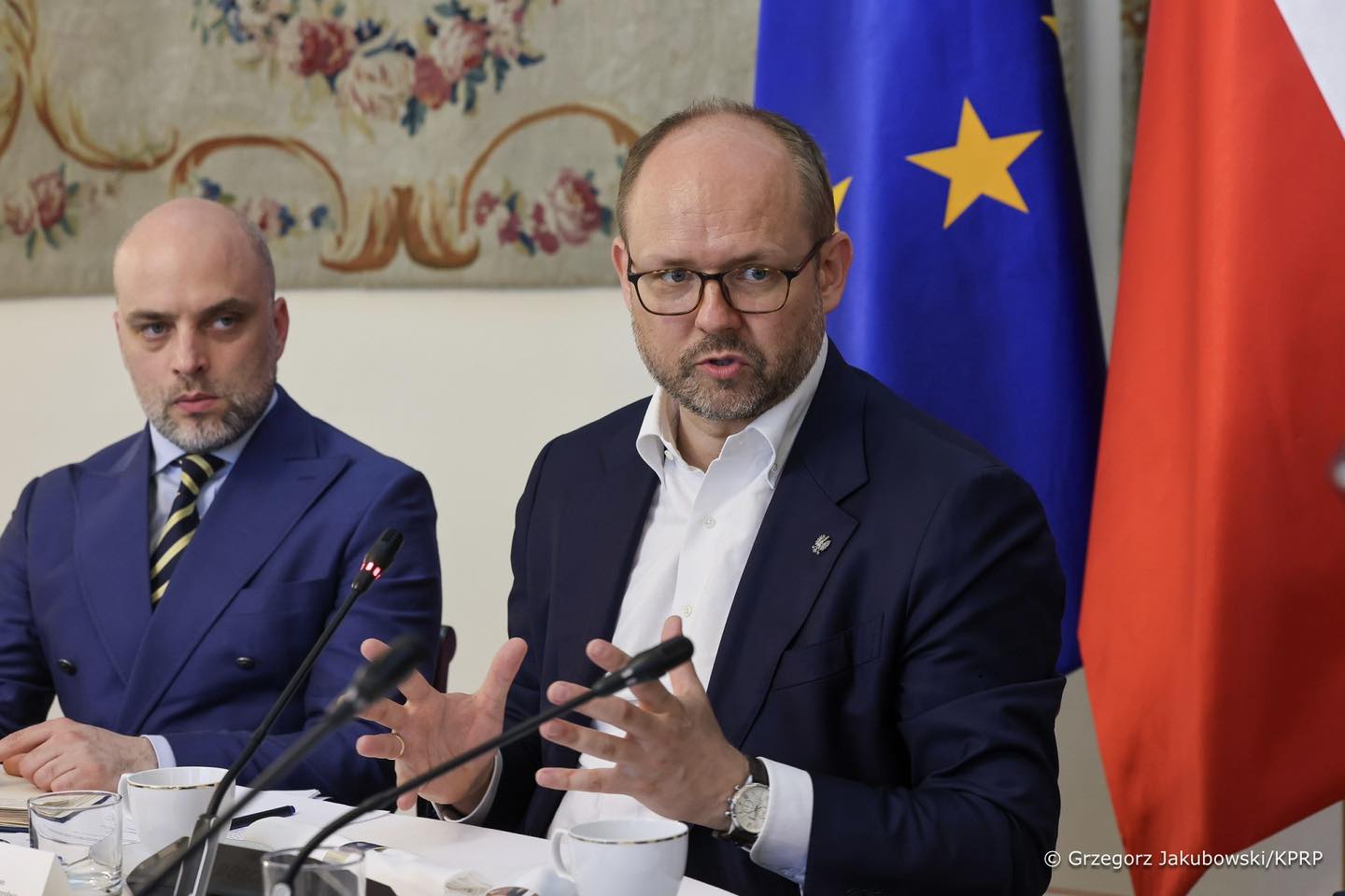 У Навроцького вважають, що Зеленський має перепросити, а Туск – підтримати президента Польщі